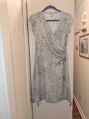 Athleta Cream & Gray Paisley Faux-Wrap Dress XS